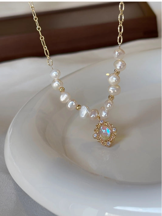 Glass Dream Baroque Pearl Necklace High-grade luxury necklace clavicle chain birthday gift